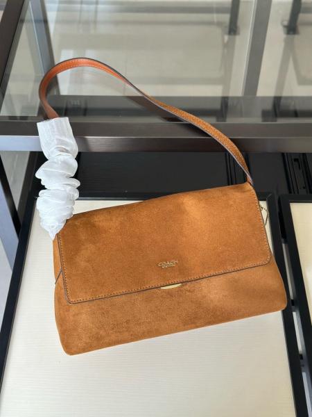 COACH Chelsea Cow Split Leather Shoulder Bag Large Women's Warm Brown CDS59-B4WBR size L30cm W12cm H18cm
