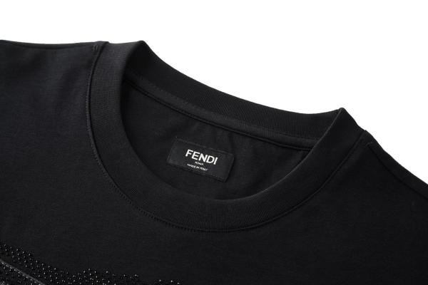 Fendi Pop Pois Motif Embroidered Crewneck T-Shirt
