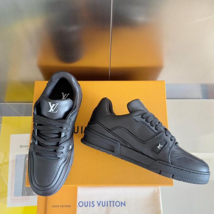 LOUIS VUITTON Lv Trainers 'Black'