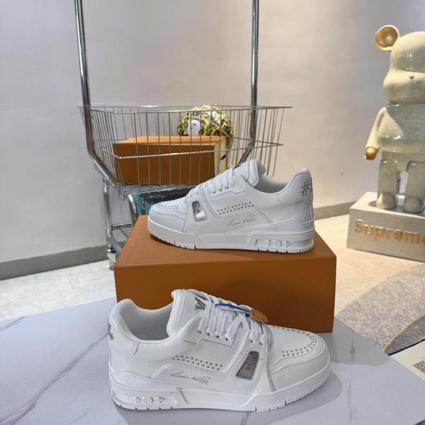 LOUIS VUITTON Trainer 2025 Spring Men's Collection Cow Leather Low top Skateboard Shoes White