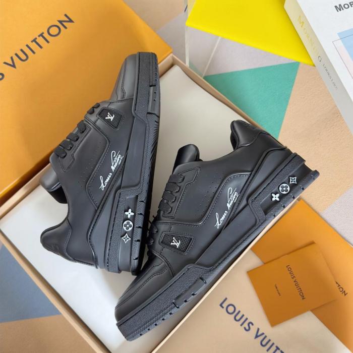 LOUIS VUITTON Lv Trainers 'Black'