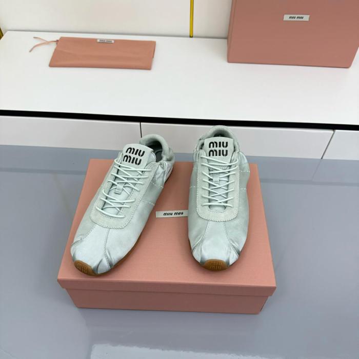 MIU MIU Plume Low top Casual Shoes Women's Pink Blue