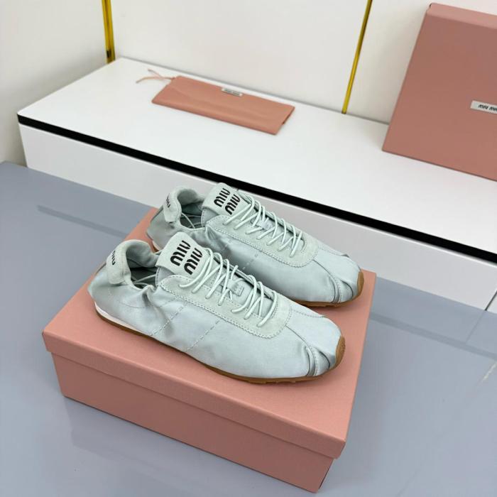 MIU MIU Plume Low top Casual Shoes Women's Pink Blue