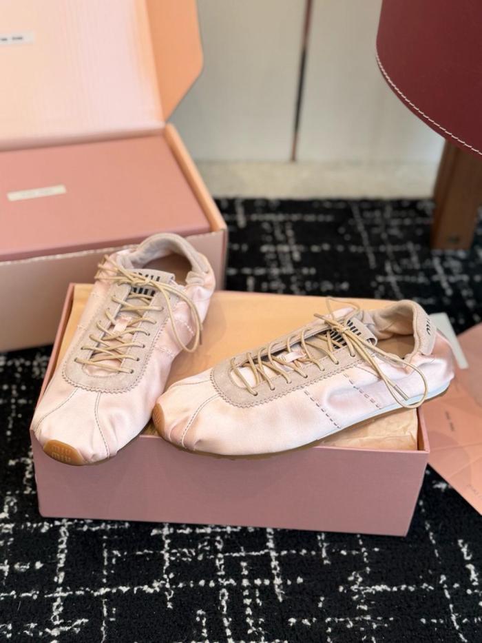 MIU MIU Plume Low top Casual Shoes Women's Nude Pink