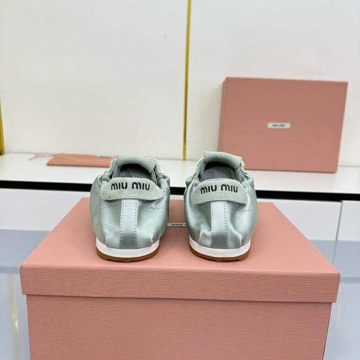 MIU MIU Plume Low top Casual Shoes Women's Pink Blue