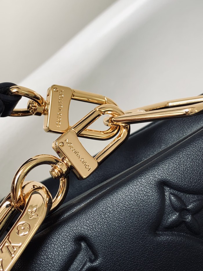 LOUIS VUITTON M21259 Coussin BB size L21.08cm W7.11cm H16cm