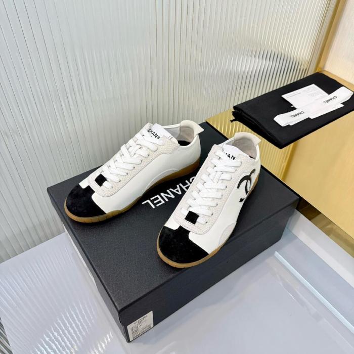 CHANEL Low top Casual Shoes 1cm Men's White