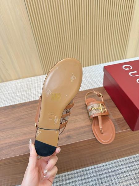 GUCCI Horsebit One Strap Sandals Women's Light Brown