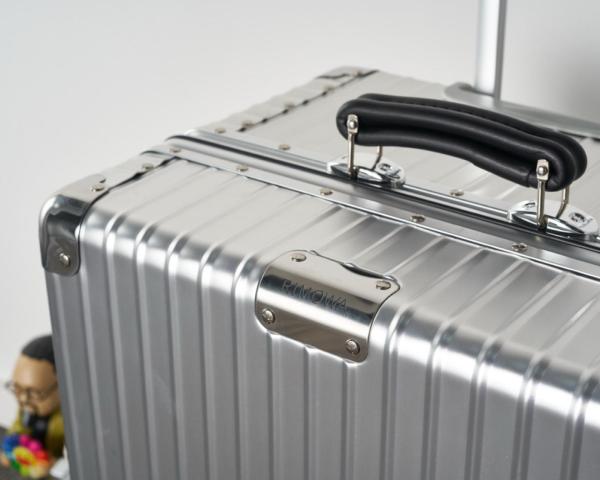 RIMOWA Classic Aluminum Suitcase Luggage For Shipping 30 Inch Unisex Silver L53cm W28cm H79cm