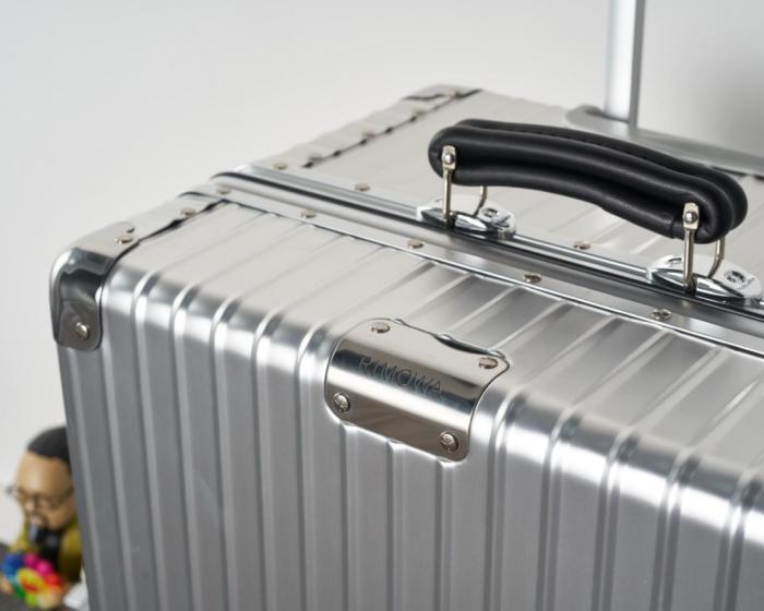 RIMOWA Classic Aluminum Suitcase Luggage For Shipping 30 Inch Unisex Silver L53cm W28cm H79cm