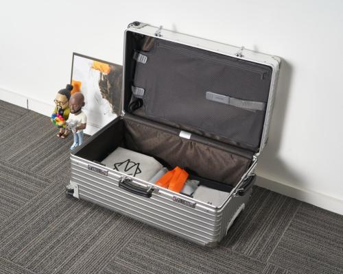 RIMOWA Classic Aluminum Suitcase Luggage For Shipping 30 Inch Unisex Silver L53cm W28cm H79cm