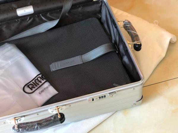 RIMOWA Classic Aluminum Magnesium Alloy Shipping Box, Luggage, Checked Baggage 26 Inch Unisex Silver L47.5*W26*H71cm