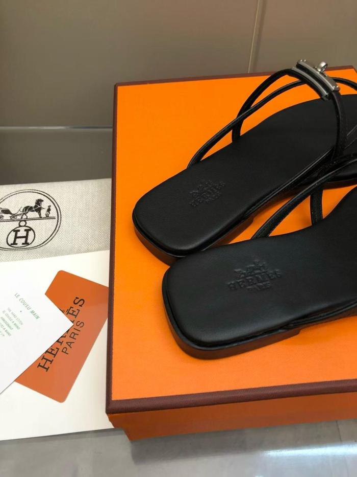 HERMES Flip Flops 0.6cm Women's Black