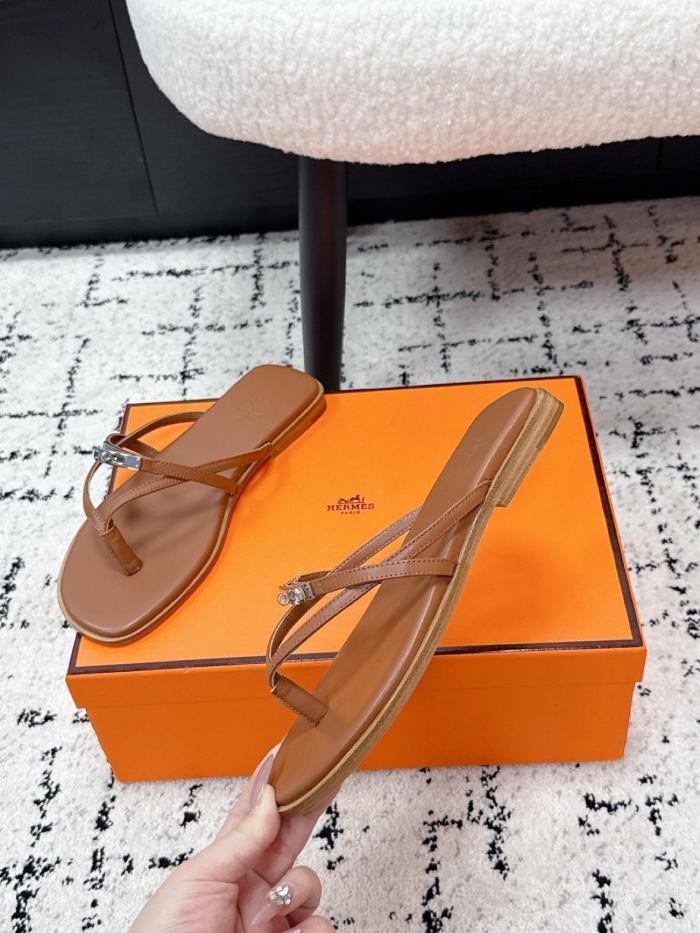HERMES Flip Flops 0.6cm Women's Brown