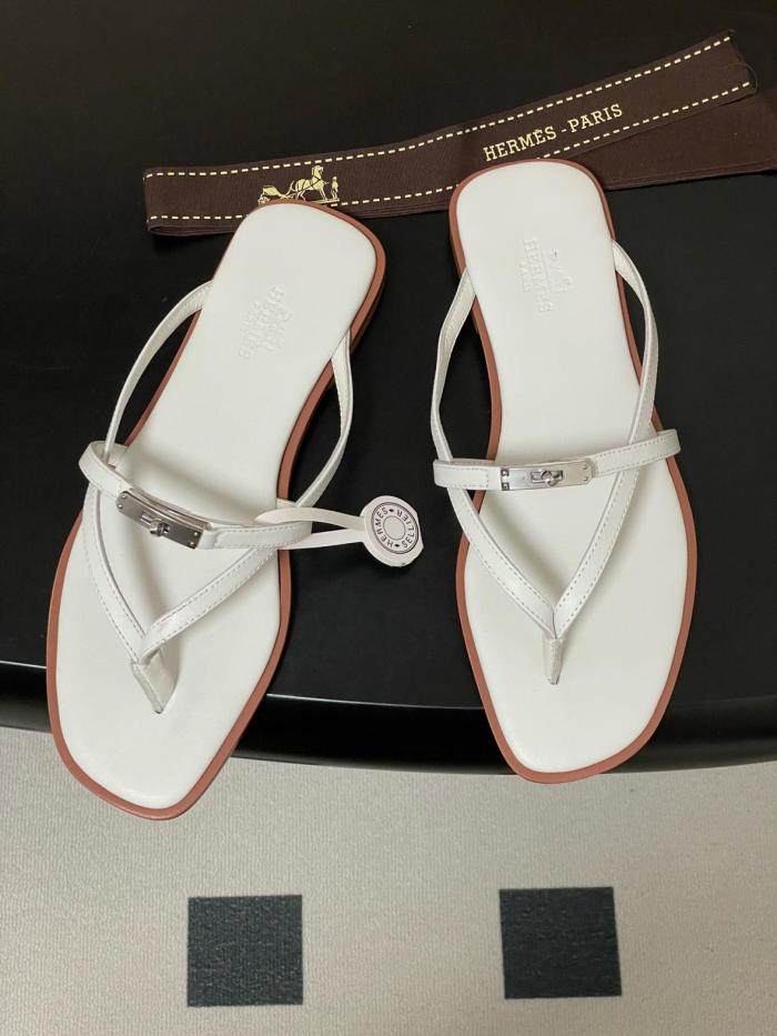 HERMES Flip Flops 0.6cm Women's White