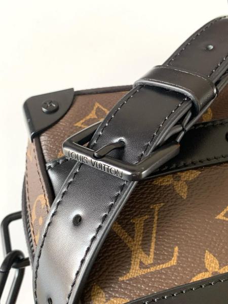 LOUIS VUITTON M45935 size 21.5*7*15cm