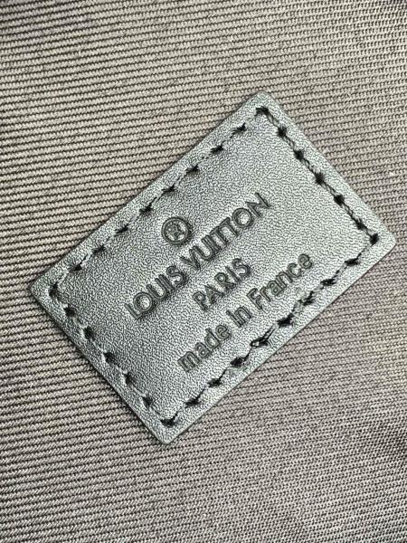 LOUIS VUITTON M45935 size 21.5*7*15cm