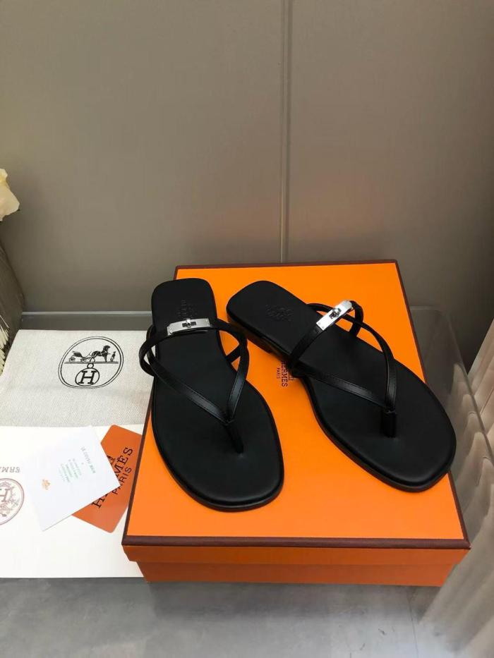 HERMES Flip Flops 0.6cm Women's Black