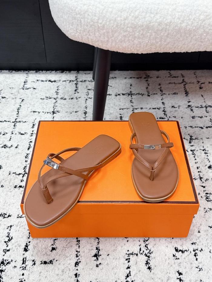 HERMES Flip Flops 0.6cm Women's Brown
