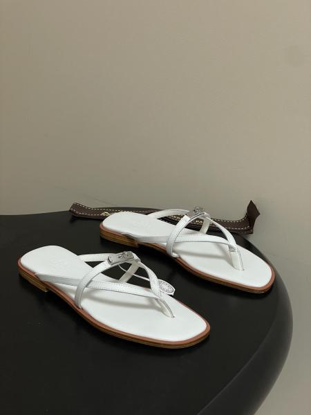 HERMES Flip Flops 0.6cm Women's White