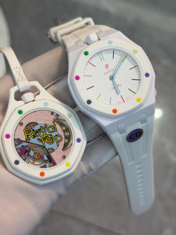 Swatch x Audemars Piguet AP Bioceramic Royal Pop Huit Blanc