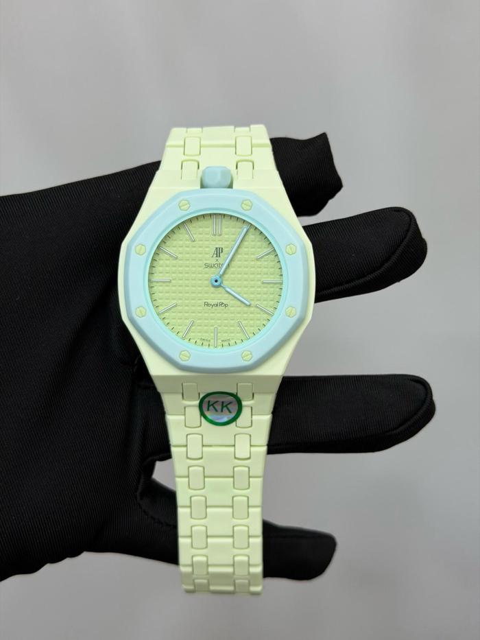 Swatch x Audemars Piguet AP Bioceramic Royal Pop Blaue Acht