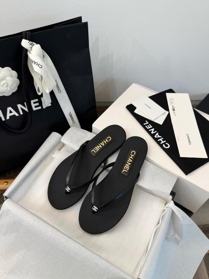 CHANEL Flip Flops Women's Black