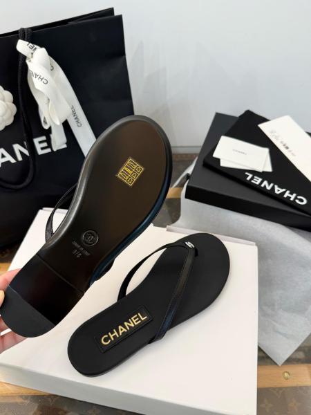 CHANEL Flip Flops Women's Black