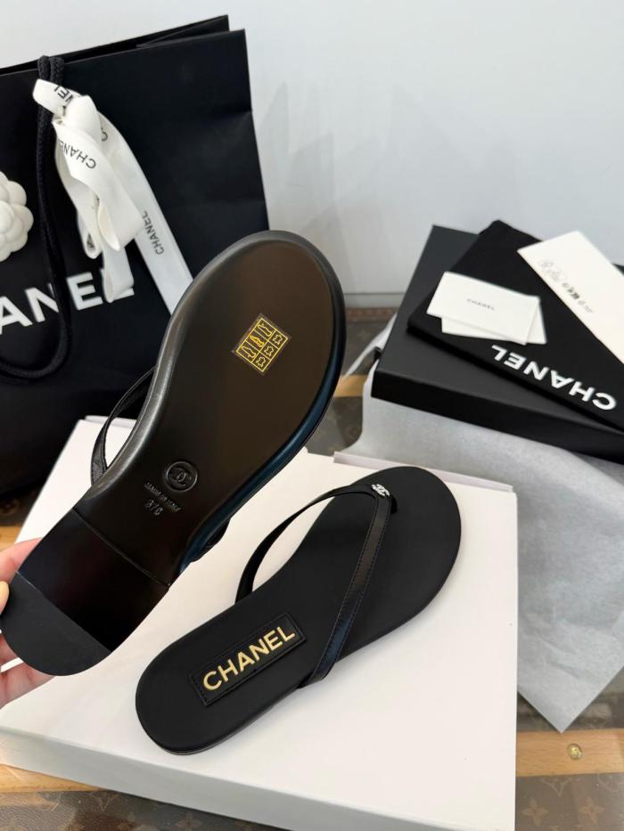 CHANEL Flip Flops Women's Black