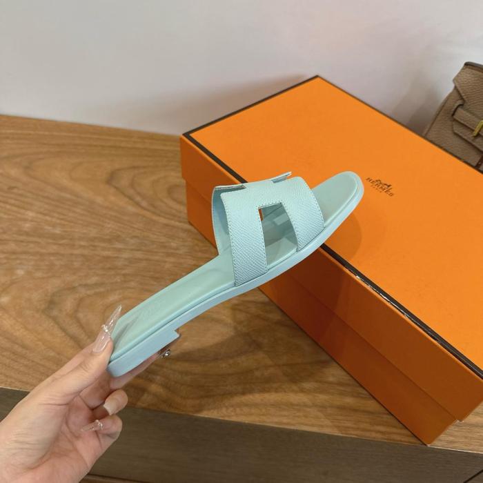 HERMES Oran Slide Slippers Women's Sky Blue