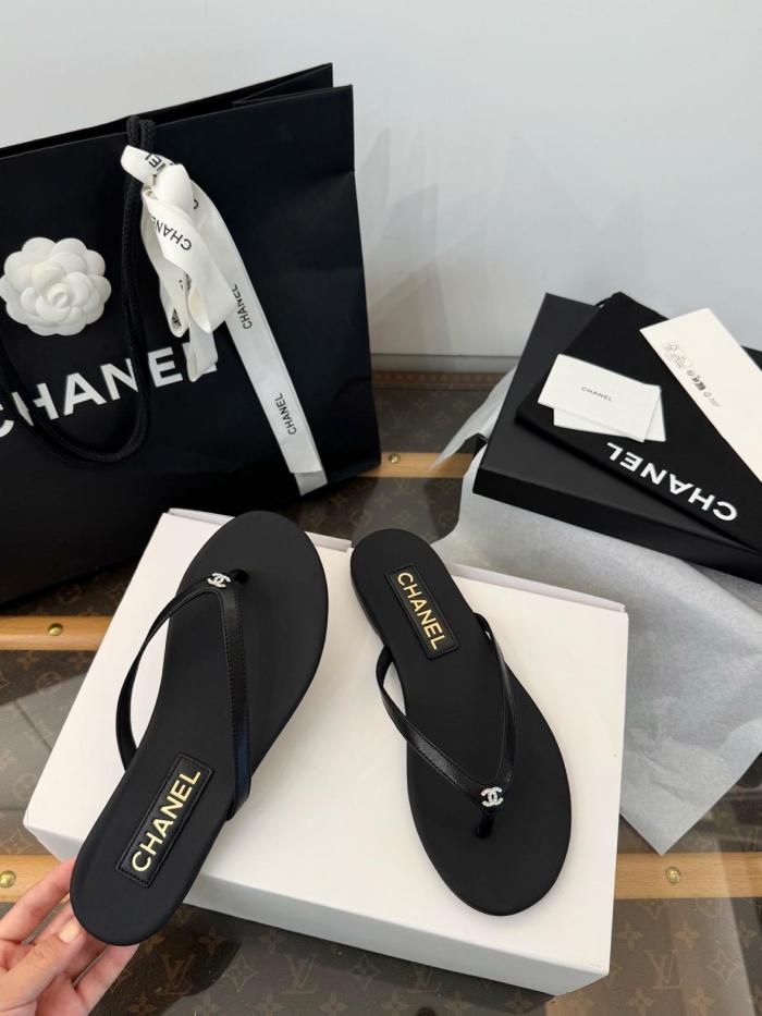 CHANEL Flip Flops Women's Black