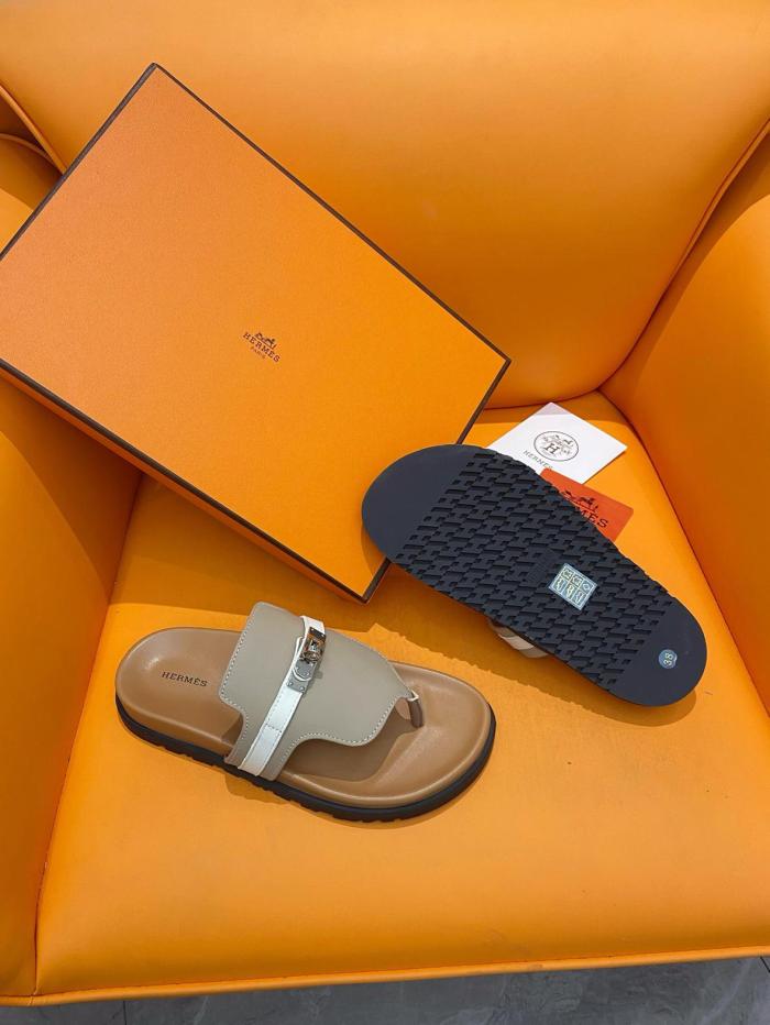 HERMES Fashion Trend Rubber Sole Flip Flops Brown