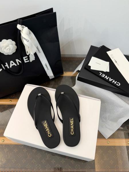 CHANEL Flip Flops Women's Black