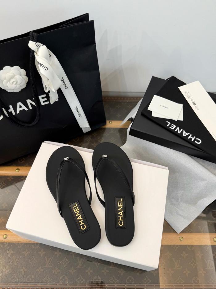 CHANEL Flip Flops Women's Black