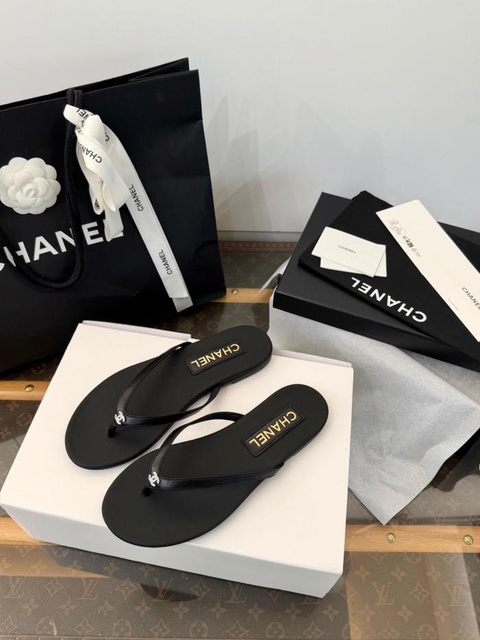 CHANEL Flip Flops Women's Black