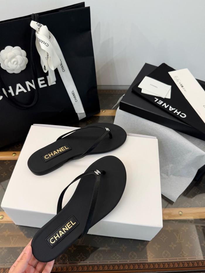CHANEL Flip Flops Women's Black