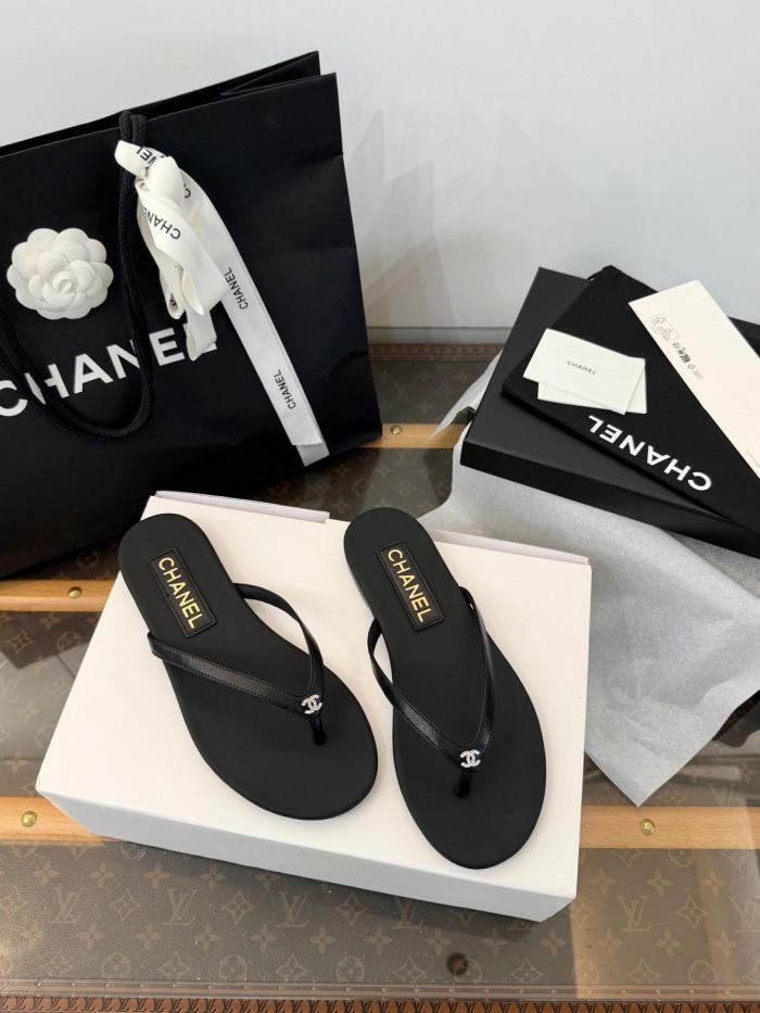 CHANEL Flip Flops Women's Black