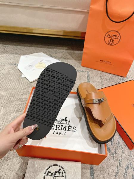 HERMES Empire Flip Flops Brown