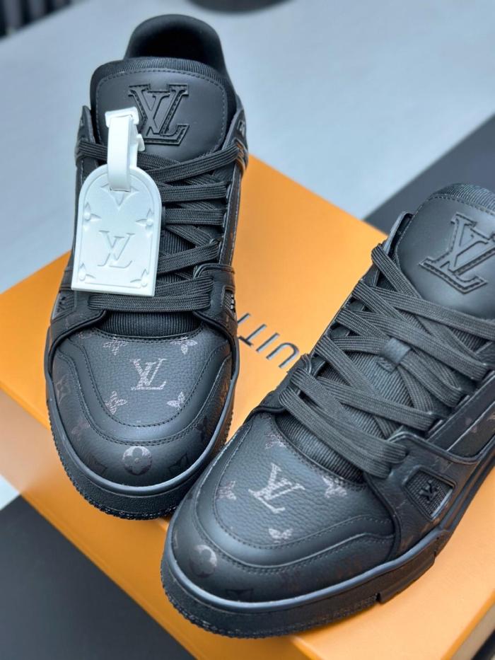 Louis Vuitton Black Monochrome Louis Vuitton LV Trainer Black/Black