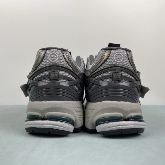 New Balance 1906A Thunder Brown