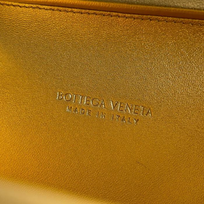 Bottega Veneta Knot Minaudiere Pressed Intreccio Gold 717622V2OG18922 L19cm W5cm H11.5cm