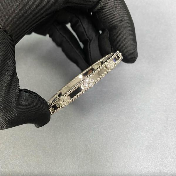 Van Cleef & Arpels Perlee Series 18K Gold Diamond Bangles Unisex White Gold