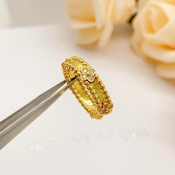 Van Cleef & Arpels Perlee Series 18K Gold Diamond Rings Unisex Gold