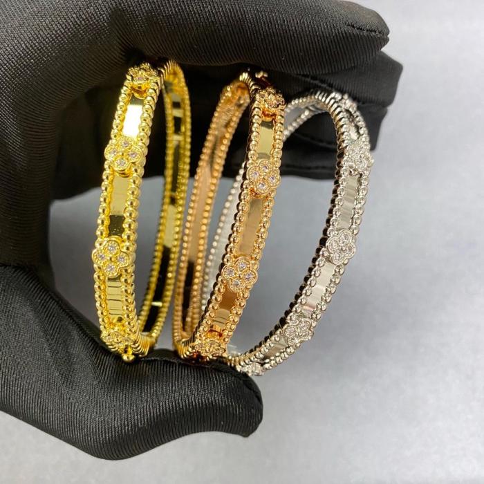 Van Cleef & Arpels Perlee Series 18K Gold Diamond Bangles Unisex White Gold