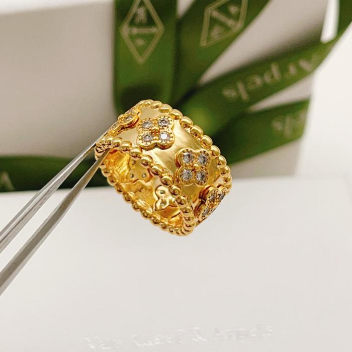 Van Cleef & Arpels Perlee Series 18K Gold Diamond Rings Unisex Gold
