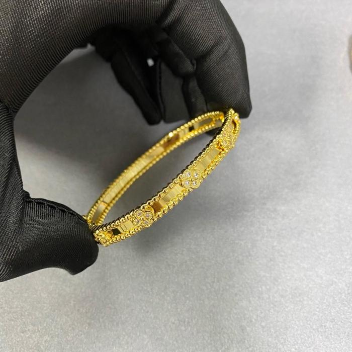 Van Cleef & Arpels Perlee Series 18K Gold Diamond Bangles Unisex Gold