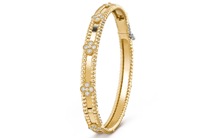 Van Cleef & Arpels Perlee Series 18K Gold Diamond Bangles Unisex Gold