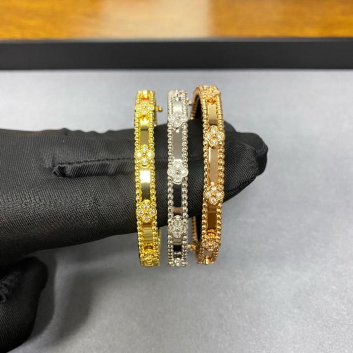 Van Cleef & Arpels Perlee Series 18K Gold Diamond Bangles Unisex White Gold