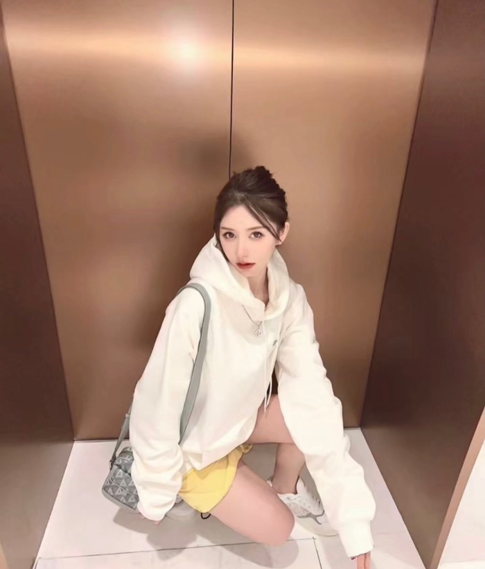 DIOR FW22 Sweatshirt Men's White