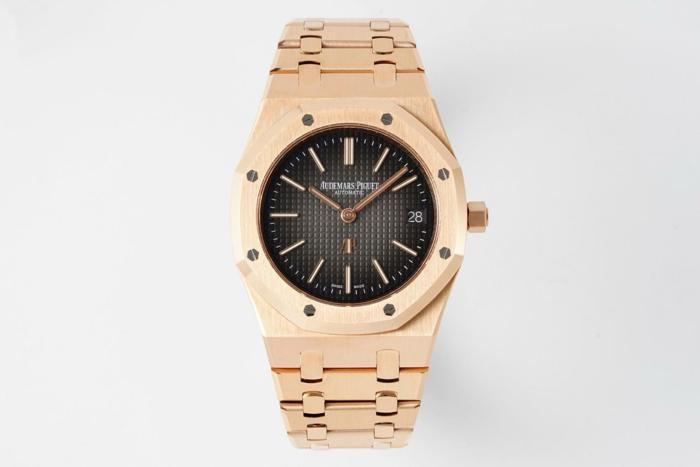 AUDEMARS PIGUET 2016 Pre-owned Royal Oak Jumbo 39mm